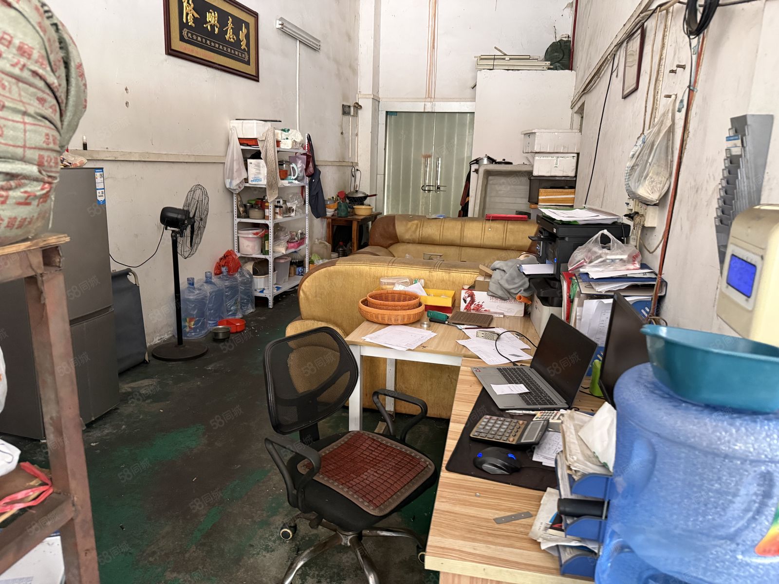 (出租) 长安涌头一楼135平独院厂房出租，临街，水电齐全，停车位充足