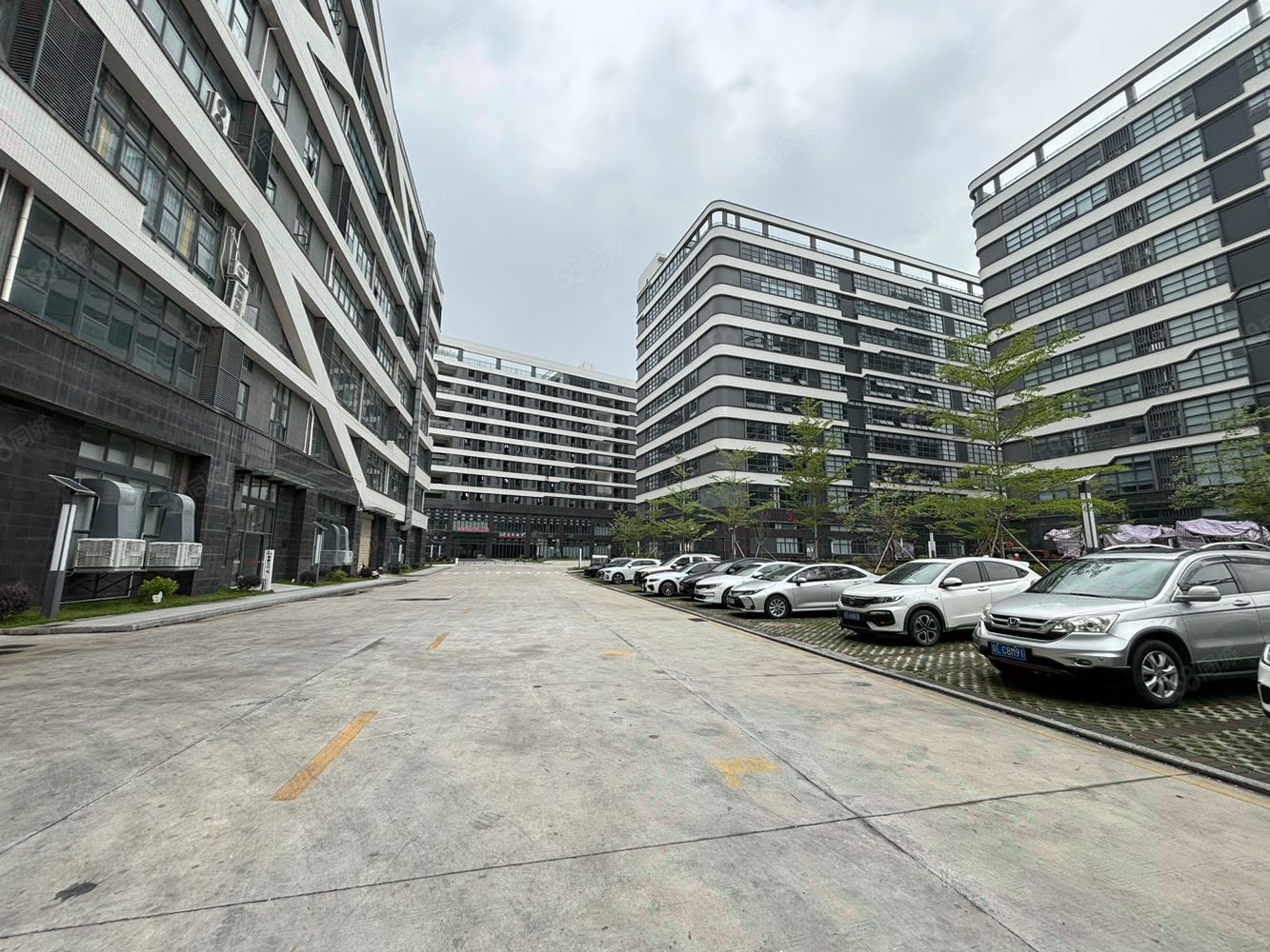 (出租) 镇隆原房东5楼2180平现成装修厂房仓库出租可分租带环评