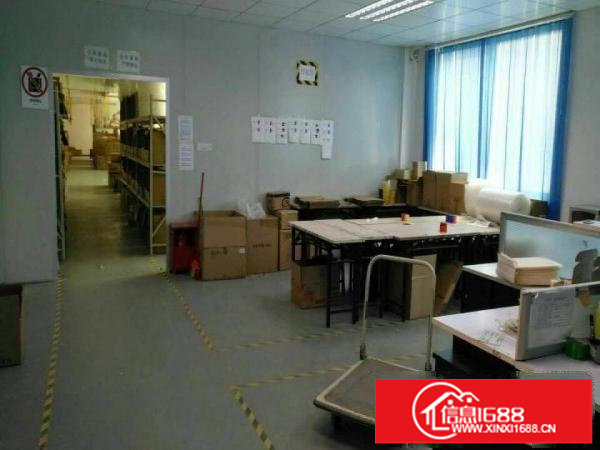 平湖辅城坳工业区厂房三楼700平米带装修出租急急急