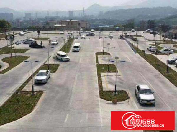 坪山坑梓梓横路旁原房东二楼1000平带豪华装修办公室厂房出租