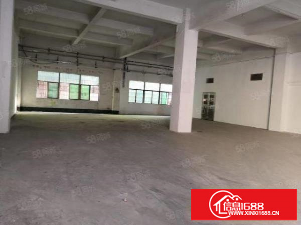 轻轨边上一楼530平米厂房空旷适合各种行业
