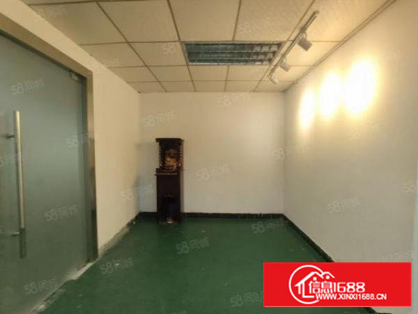 西乡，固戍，航城大道旁，楼上带装修350平厂房出租，水电到位