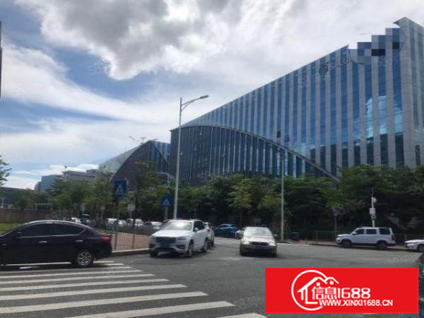 坪山沈海高速500米出口红本面积500平起租现成装修水电齐全