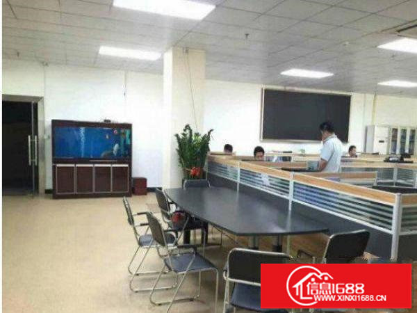 横岗嘉华路一楼500平米标准厂房带精装修办公室