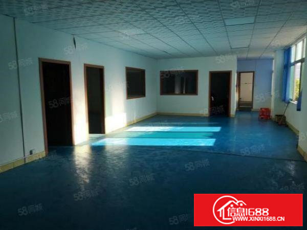 横沥新出楼上带豪华装修1200平方水电齐全办公室到位