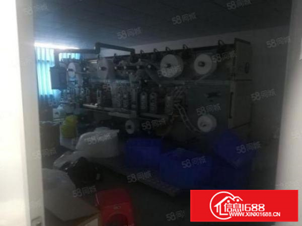 石排标准厂房楼上700方租15元，现成的无尘车间，办公室装修