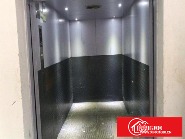 标准五层厂房，地段好。