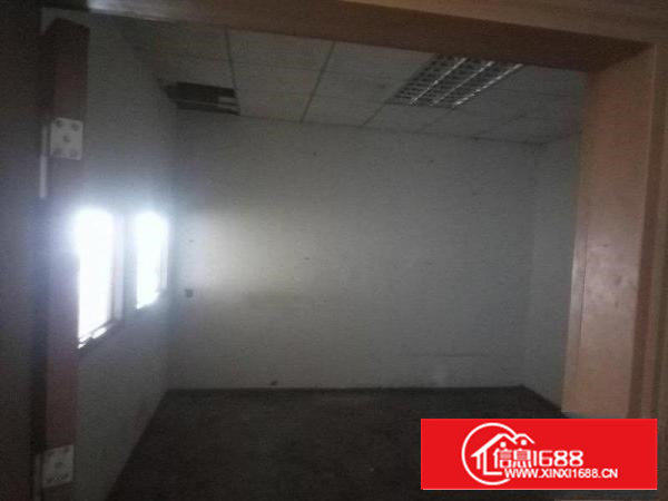 沙井三楼500平产证齐全可环评，带2吨货梯