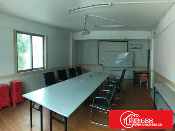 厂改写字楼出租，二楼办公室，带装修，接近坂田地跌口