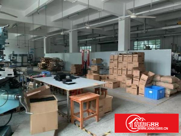 平湖华南城地铁口边上新木工业区新出一楼厂房出租