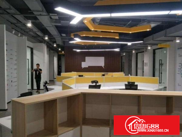 龙岗区坪地原房东精装修480平厂房出租环境优雅