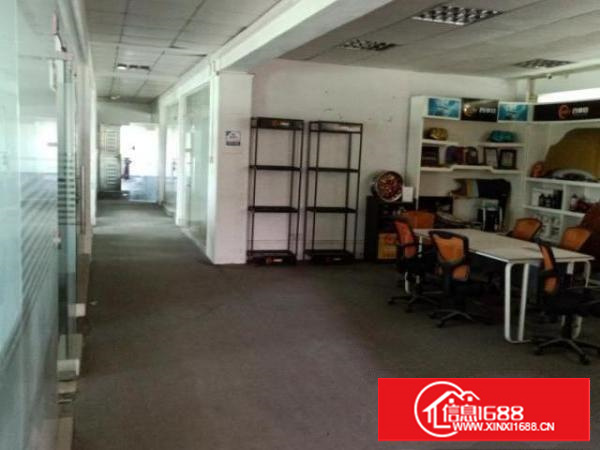 四层和五层，每层500方，带电梯，可分租