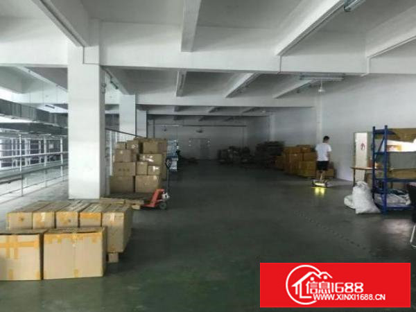 龙岗嶂背新空出二楼整层1400平厂房送装修出租（可分租）