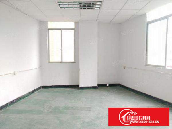 西乡，碧湾路，宝安大道边上新出楼上厂房360平，带装修水电