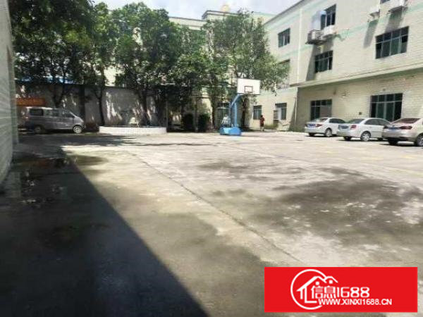 坪地中心村兴华路边出租一楼厂房280平米