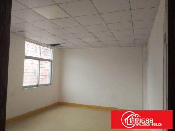 清溪九乡新出原房东楼上1100平米现成装修厂房出租