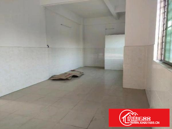 ?沙角农批市场周边，90平方铺位，有免费停车场，无需担心停车