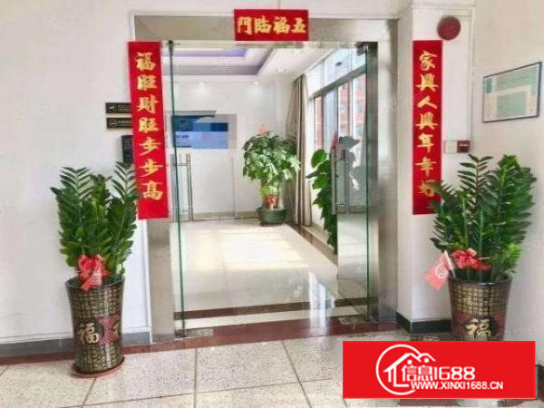 宝安石岩塘头楼上1200平精装修厂房出租