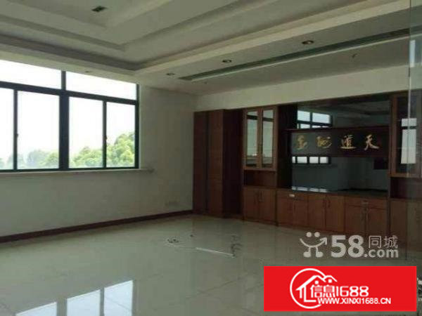 龙华天虹新出3楼420平带装修免转让费招租