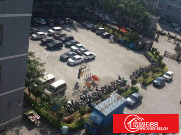 布吉布吉关新出楼上带装修700平方标准厂房出租