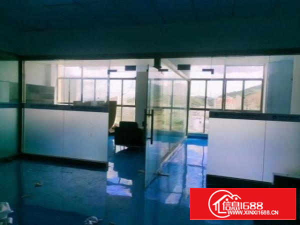 石岩新空出楼上带装修厂房