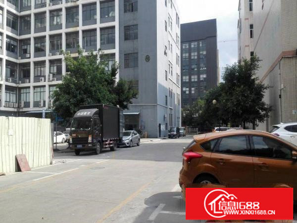 花园式厂房招租，交通方便，园区空间大，