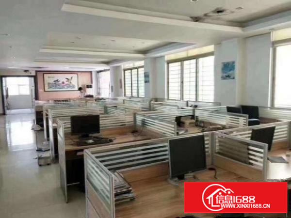 出租石排石排城区250平方，水电齐全，价格便宜，位置好，急租