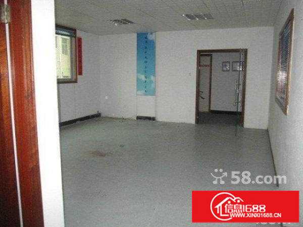 平湖华南城高速路口750平带吊车厂房租，适合塑胶