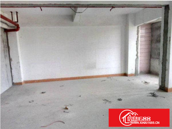 常平霞坑一楼950平米厂房水电齐全出租