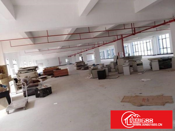 平南高速路口附近工业园区内5500平方标准厂房出租