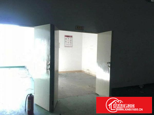 观澜现成隔墙240平方带办公室装修出租