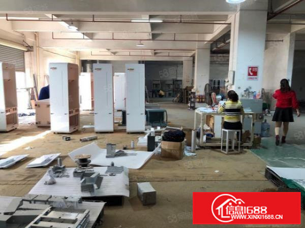 清溪三中新出一楼1100平,现成装修水电,原房东