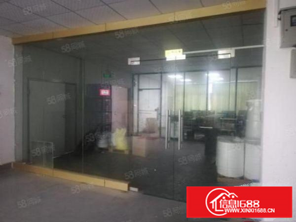 石排标准厂房楼上700方租15元，现成的无尘车间，办公室装修