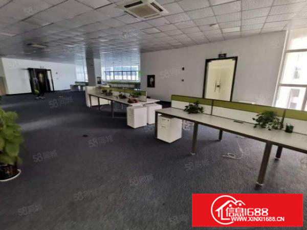 坪山坑梓新出二楼带精装修办公室200平出租有电梯可注册公司