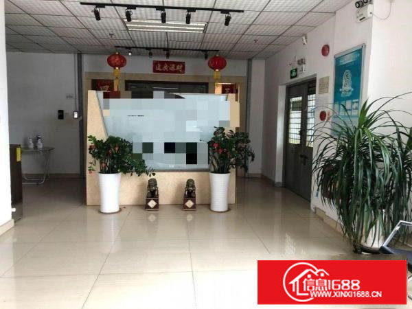 精装办公区外加电子料和成品仓库，部分办公设备可直接使用