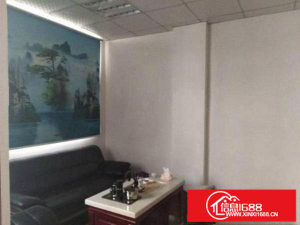 出租龙岗区龙岗龙城街道厂房出租一楼300㎡带装修厂房