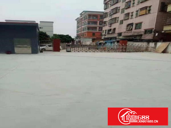 镇中心独院厂房2500出租灵活分租配电充足，位于主干道