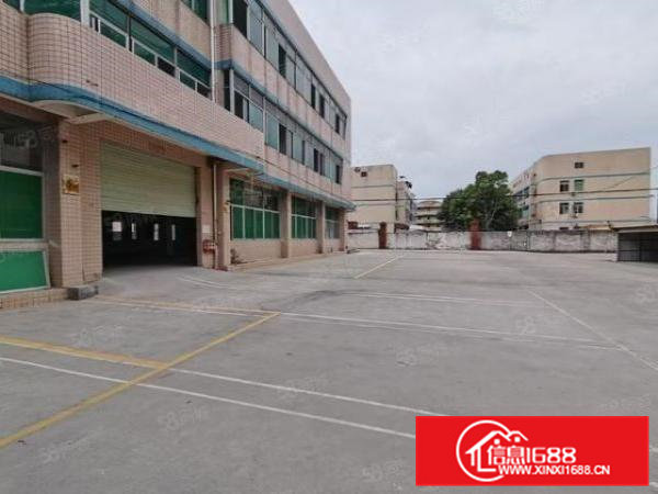 凤岗原房东标准厂房500平起租，独门独院大马路边