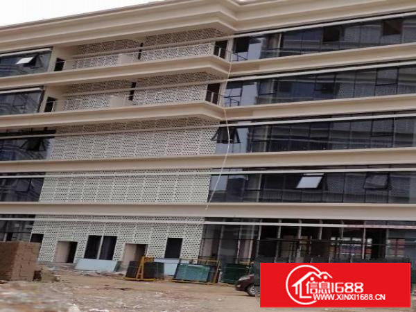 后亭楼上600平带装修无转让费