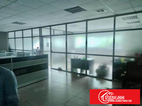 寮步汽车东站附近招租5楼豪华办公室1000平方，可拎包入驻！