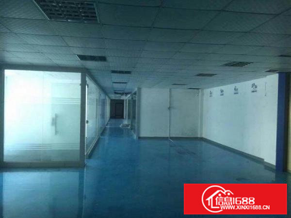 清溪松岗标准厂房二楼500平米带现成装修低价出租