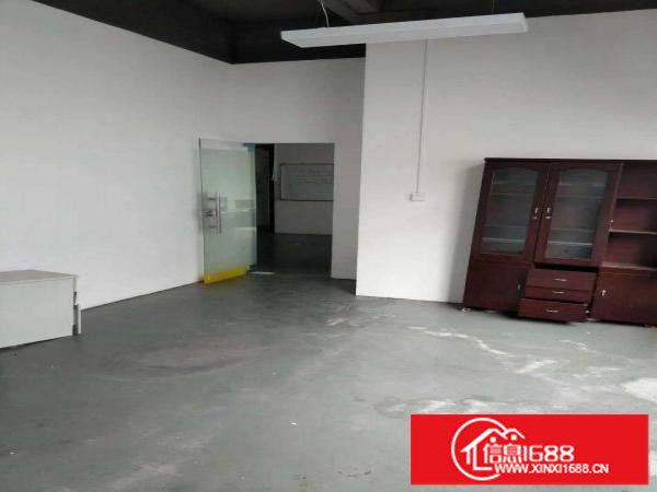 龙华民治地铁口附近新出标准精装办公场地598平出租