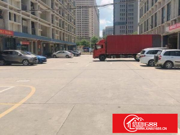 李朗十号线地铁站300米原房东仓库出租1500平