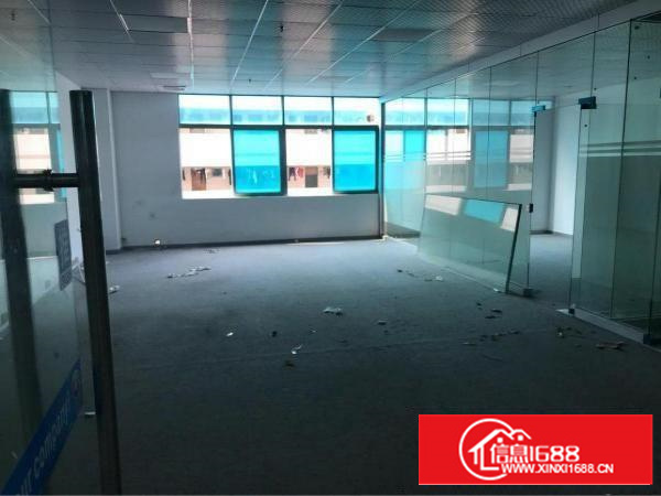 平湖辅城坳工业区楼上带装修400平米急租