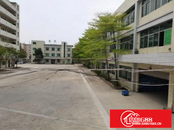 寮步百业城附近二楼1400平方，带现成豪华装修