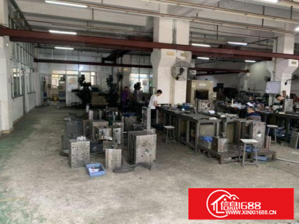 石排工业园标准一楼920方出租，租20元，水电齐全，消防喷淋