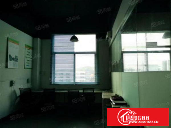 横岗荷坳新出楼上带装修1200平厂房报价20元临近地铁站