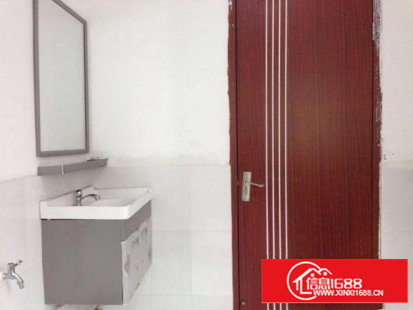 二楼165平米租金5800元，适合电商办公、厂房仓库