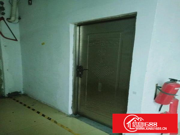 龙岗中心城南联银翠路华丹医院附近厂房450平米