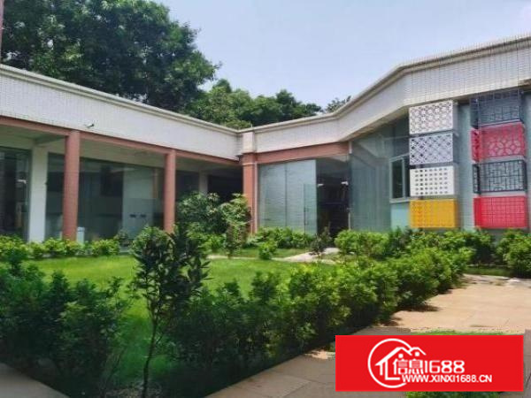 新空出独院厂房出租，博爱路边。